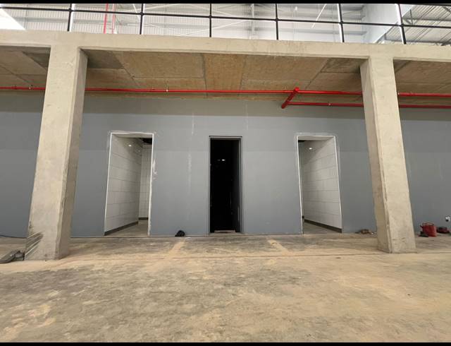 13,000M² WAREHOUSE TO LET IN LOUWLARDIA